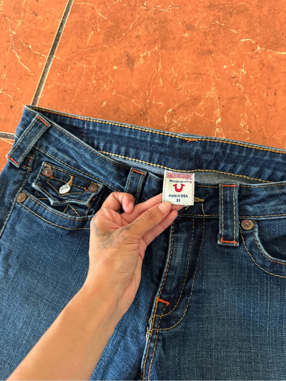True Religion Women’s Jeans Size 31 Y2K Dark Wash Bootcut Horseshoe Pockets - Picture 5 of 9